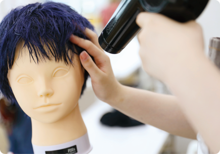 現役カラーリストから学ぶ「ヘアカラー実習」