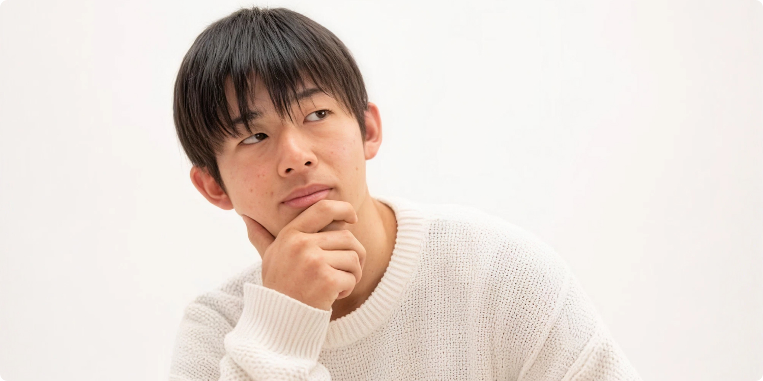 進路を考える男子高校生のイメージ