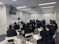 ビューティアドバイザーコース1年生 カウンセリングテクニック授業の様子
