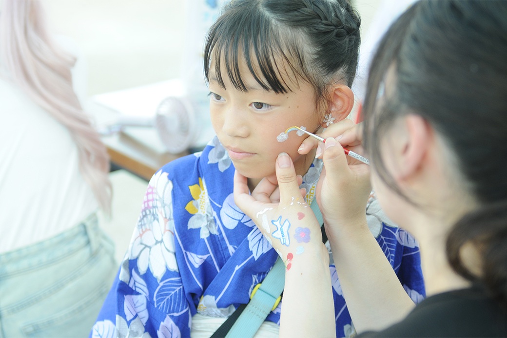 ヘアメイクアーティスト コース｜美容師 専門学校 は大阪のECC
